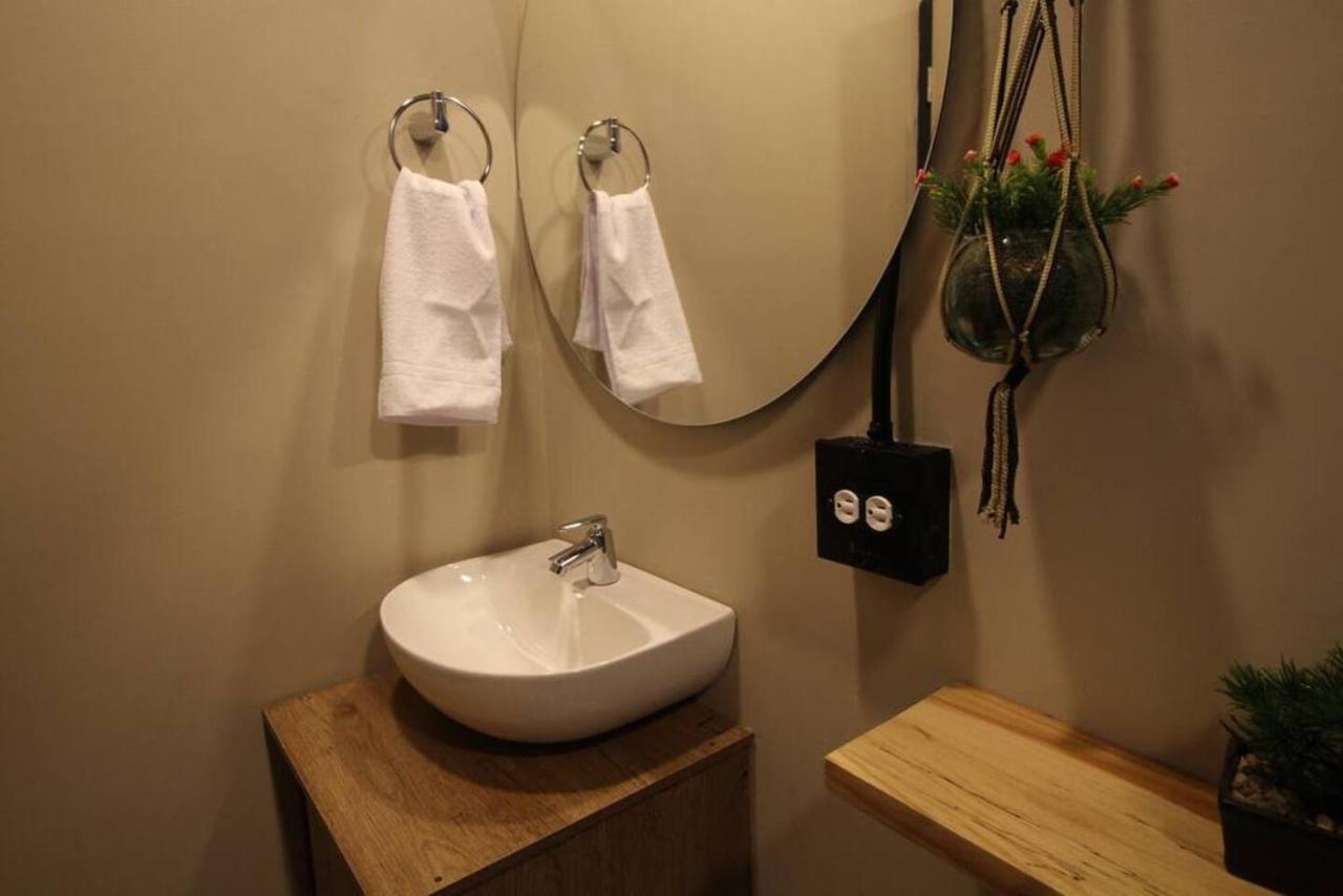 Con Parqueadero En -one201 By Roots Apartamento